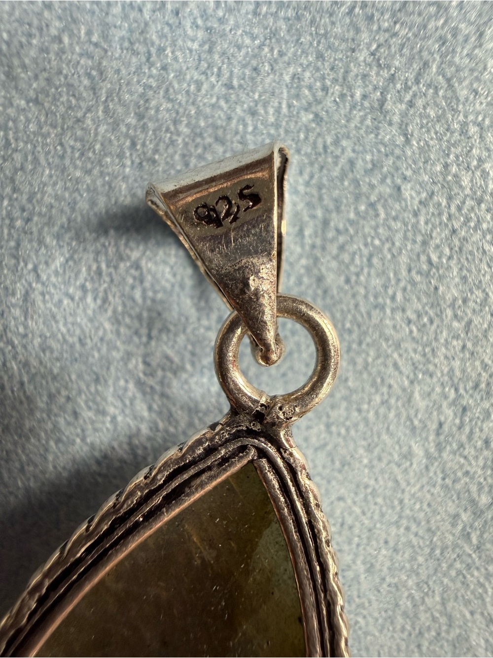 Teardrop Labradorite Pendant - Picture 5 of 5
